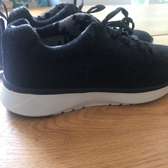 NIB Pendleton charcoal wool runner shoes. - Picture 3 of 8